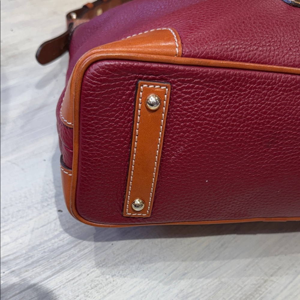 RARE Y2K Vintage Dooney & Bourke Red and Tan Pebbled Leather Hobo. EUC - Picture 8 of 16